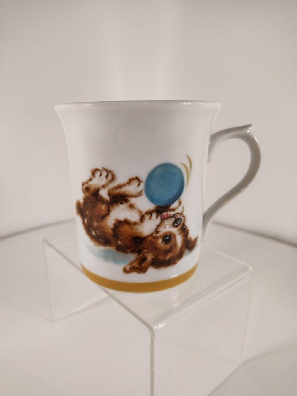 PUPPY DOG Balls Vivienne De Muth Mug Cup CCCC Cape Cod Candle Co. 1983